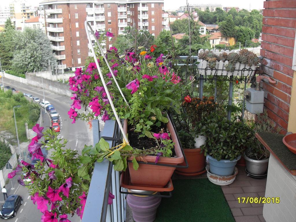 Milan House Hotel Стая снимка